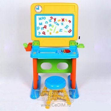 Детский игровой столик с магнитной доской  Winner 